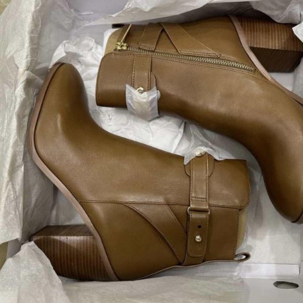 Michael Kors Darcy Heeled Bootie Boots NIW Brown leather Gold accents 9M